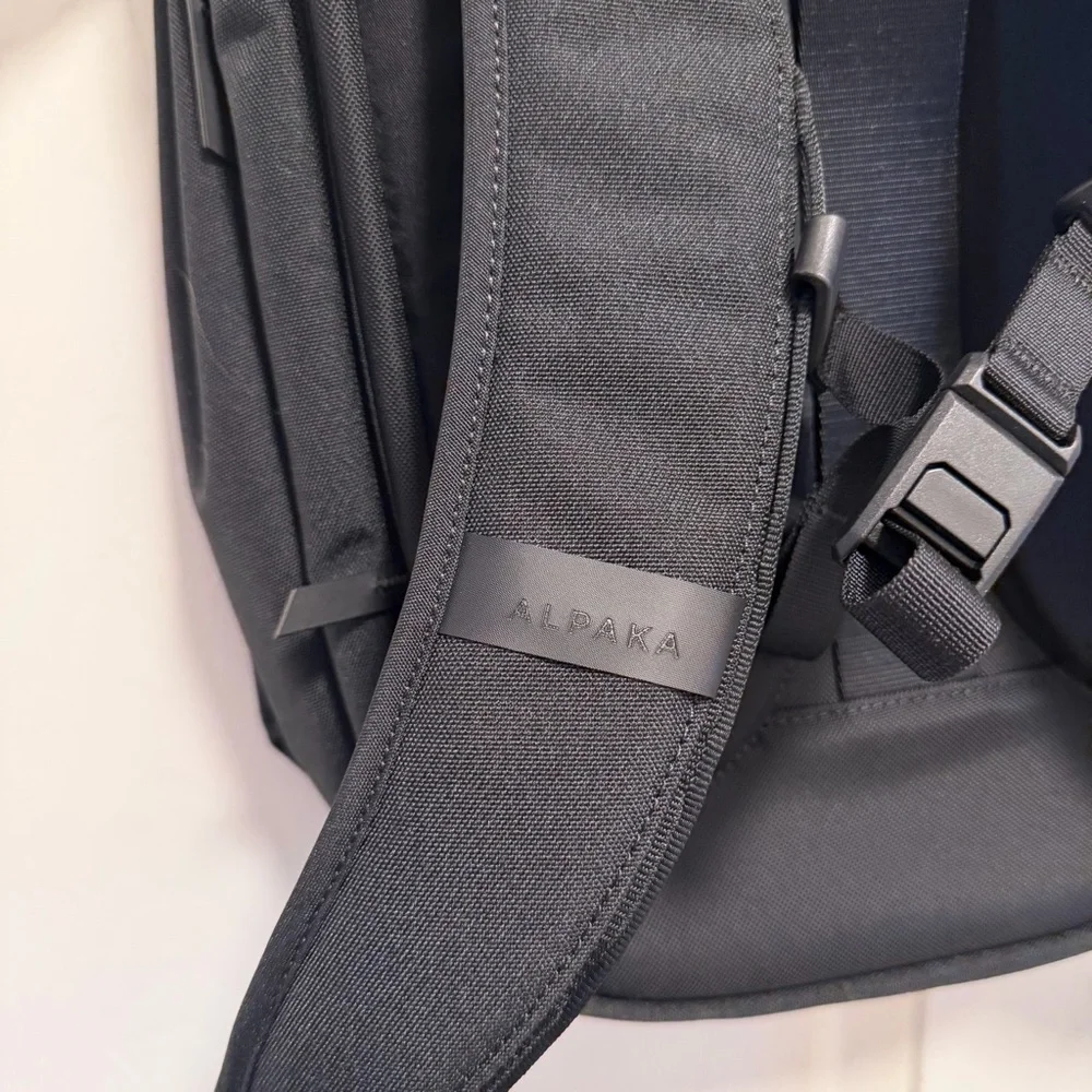 Alpaka Metro Travel Laptop Backpack Pro Black | Axoflux 600D - Picture 6 of 12
